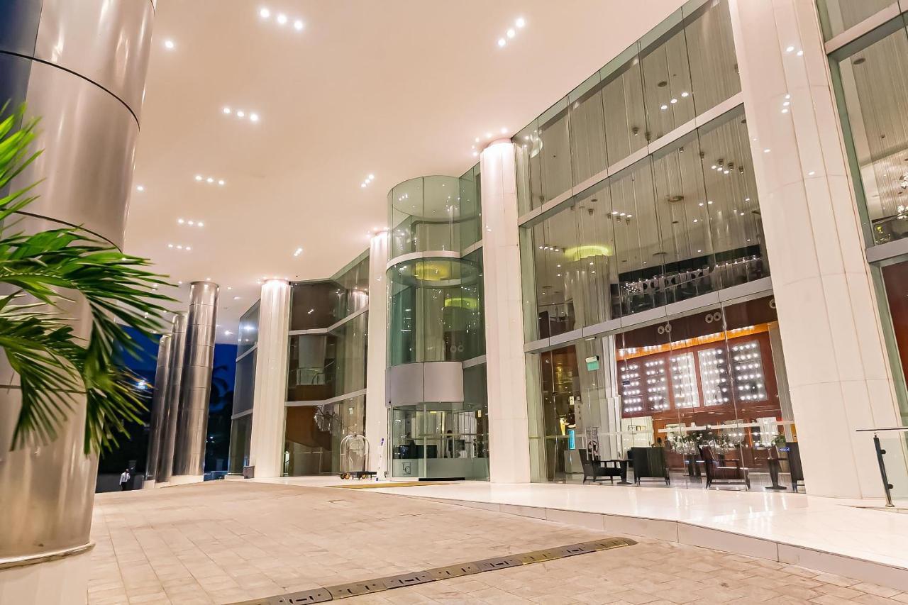 เดอะ ลากอส คอนติเนนตัล โฮเต็ล Hotel ภายนอก รูปภาพ Lobby