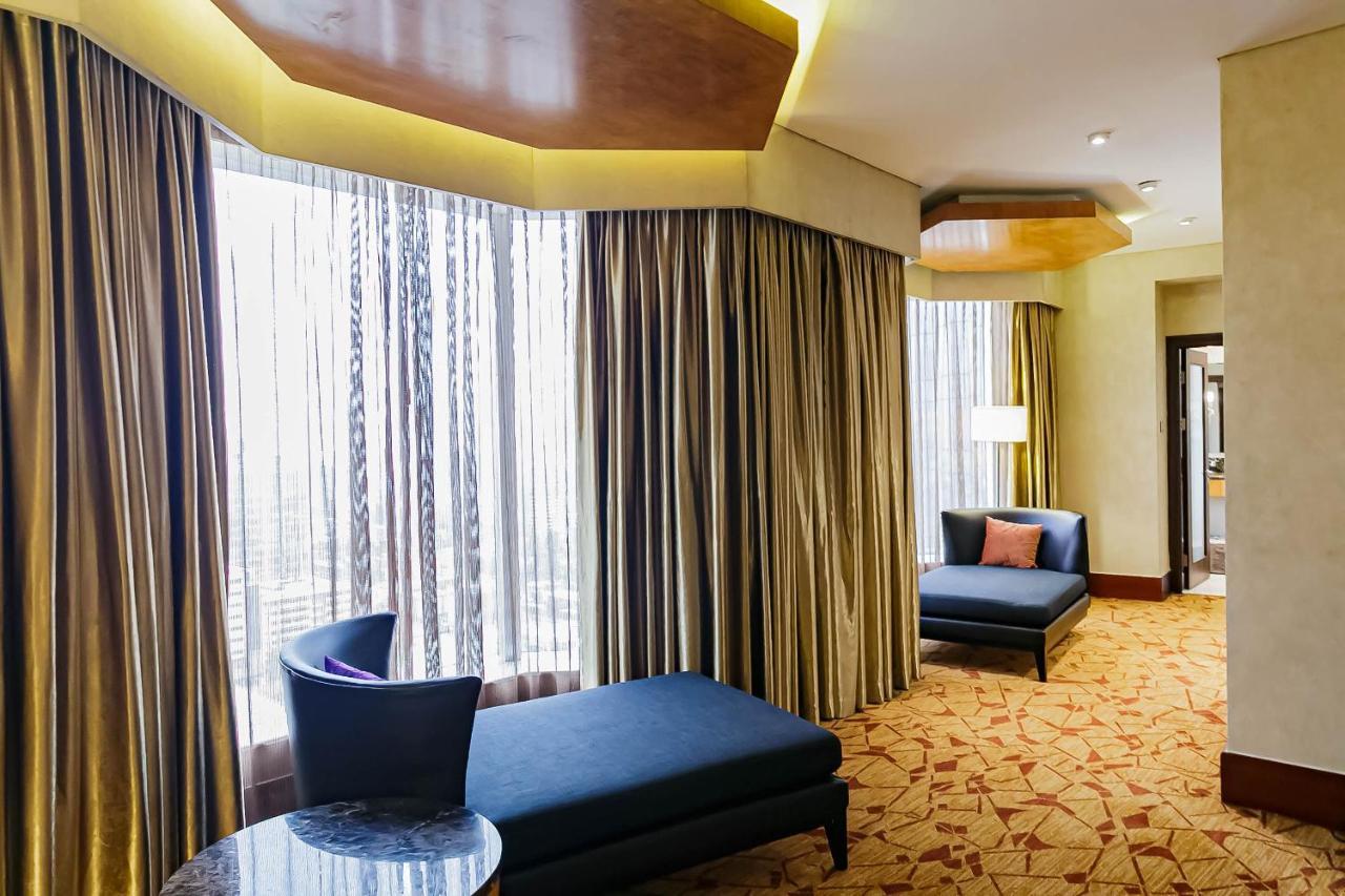 เดอะ ลากอส คอนติเนนตัล โฮเต็ล Hotel ภายนอก รูปภาพ A suite at the hotel