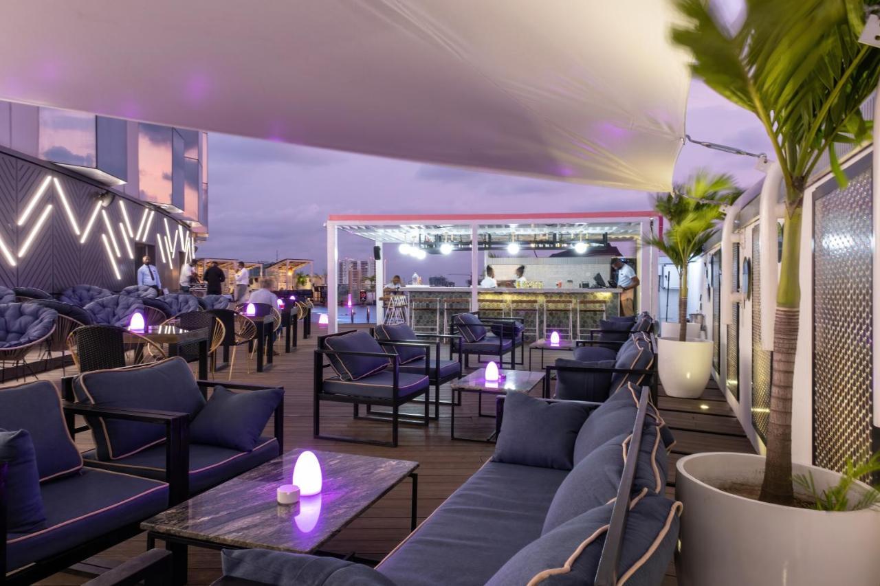 เดอะ ลากอส คอนติเนนตัล โฮเต็ล Hotel ภายนอก รูปภาพ Sky Bar