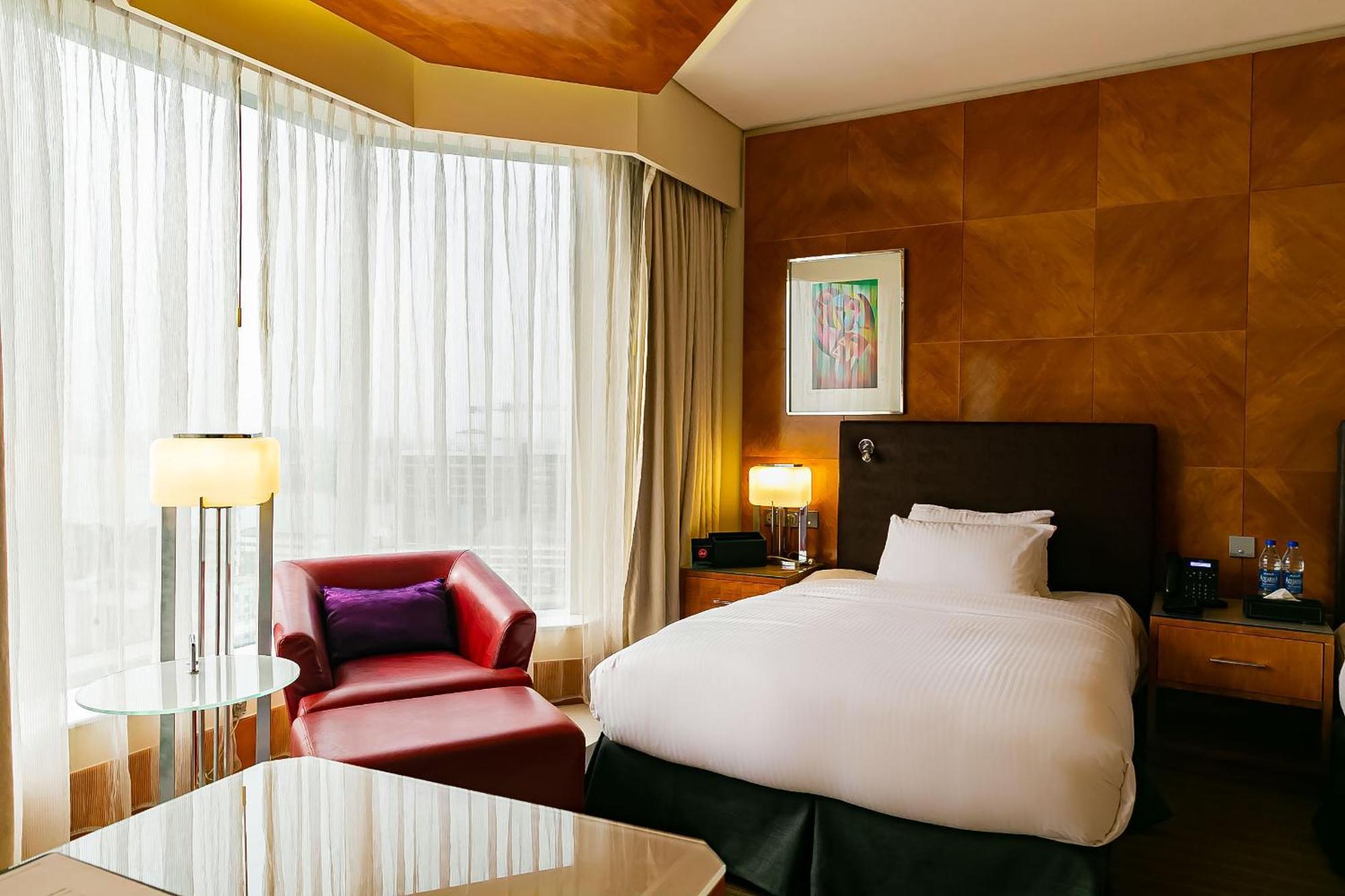 เดอะ ลากอส คอนติเนนตัล โฮเต็ล Hotel ภายนอก รูปภาพ A room at the hotel