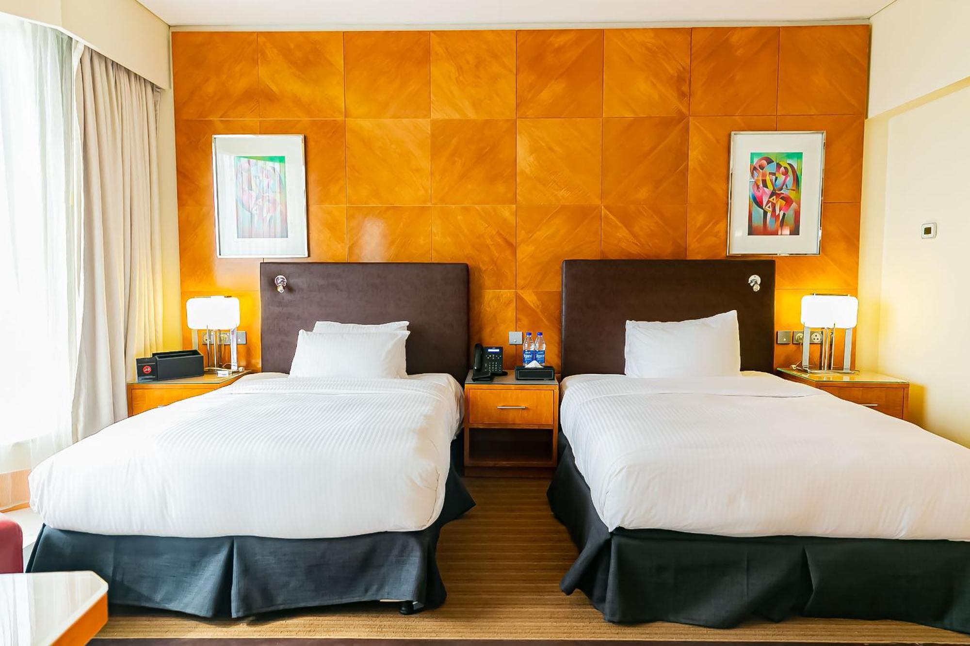 เดอะ ลากอส คอนติเนนตัล โฮเต็ล Hotel ภายนอก รูปภาพ Deluxe Room